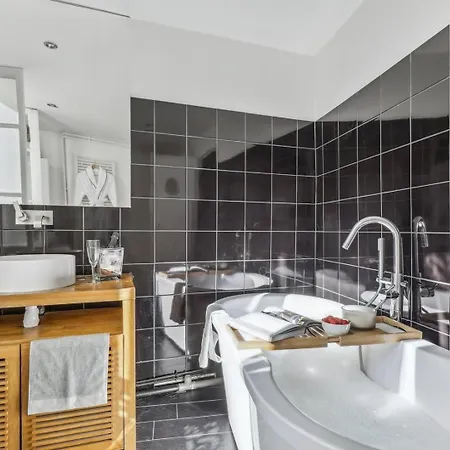 Bnbnook - Charming 2br Near Republique & Le Marais Apartment